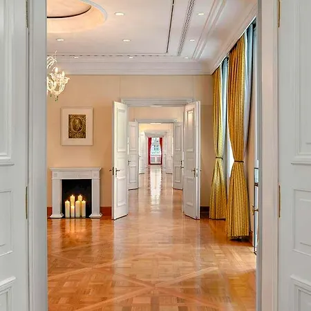 Taschenbergpalais Kempinski Hotel