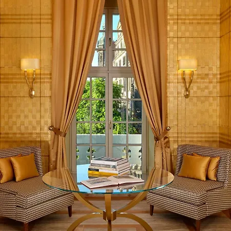 Hotel Taschenbergpalais Kempinski 5*