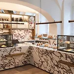 Hotel Taschenbergpalais Kempinski 5*