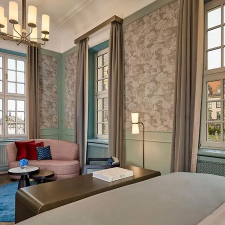 Taschenbergpalais Kempinski Hotel
