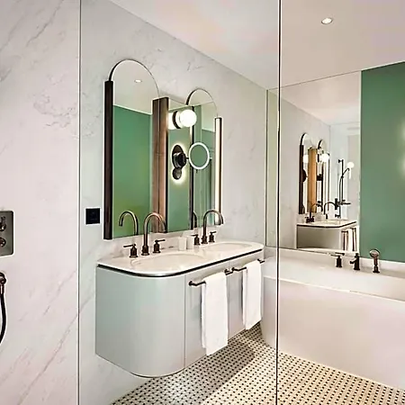 מלון Taschenbergpalais Kempinski 5*