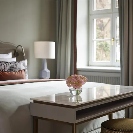 Taschenbergpalais Kempinski 5*