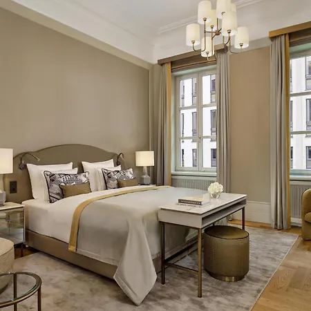 Taschenbergpalais Kempinski 5*