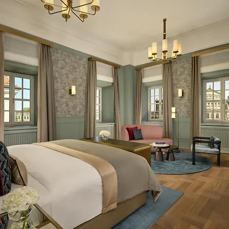 Hotel Taschenbergpalais Kempinski 5*