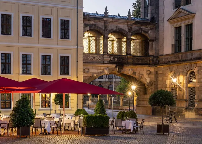 Отель Taschenbergpalais Kempinski 5*