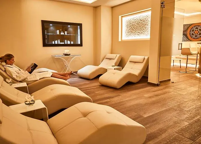 Отель Taschenbergpalais Kempinski