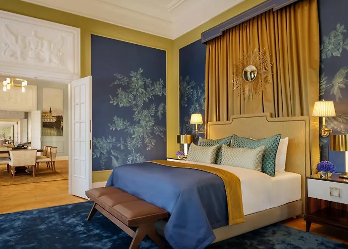 Taschenbergpalais Kempinski 5*