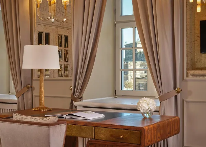 Taschenbergpalais Kempinski Отель 5*